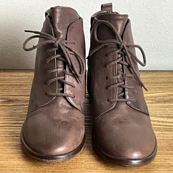 P Monjo Brown Leather Lace Up Ankle Boots, New in Box - Picture 4 of 9